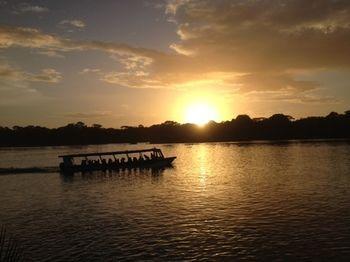 Miss Junies Lodge Tortuguero Bagian luar foto