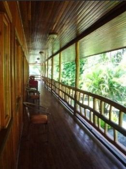 Miss Junies Lodge Tortuguero Bagian luar foto